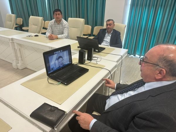 "MEK ilə Rusiyanın Elmi Kitabxanası arasında onlayn görüş keçirilib"