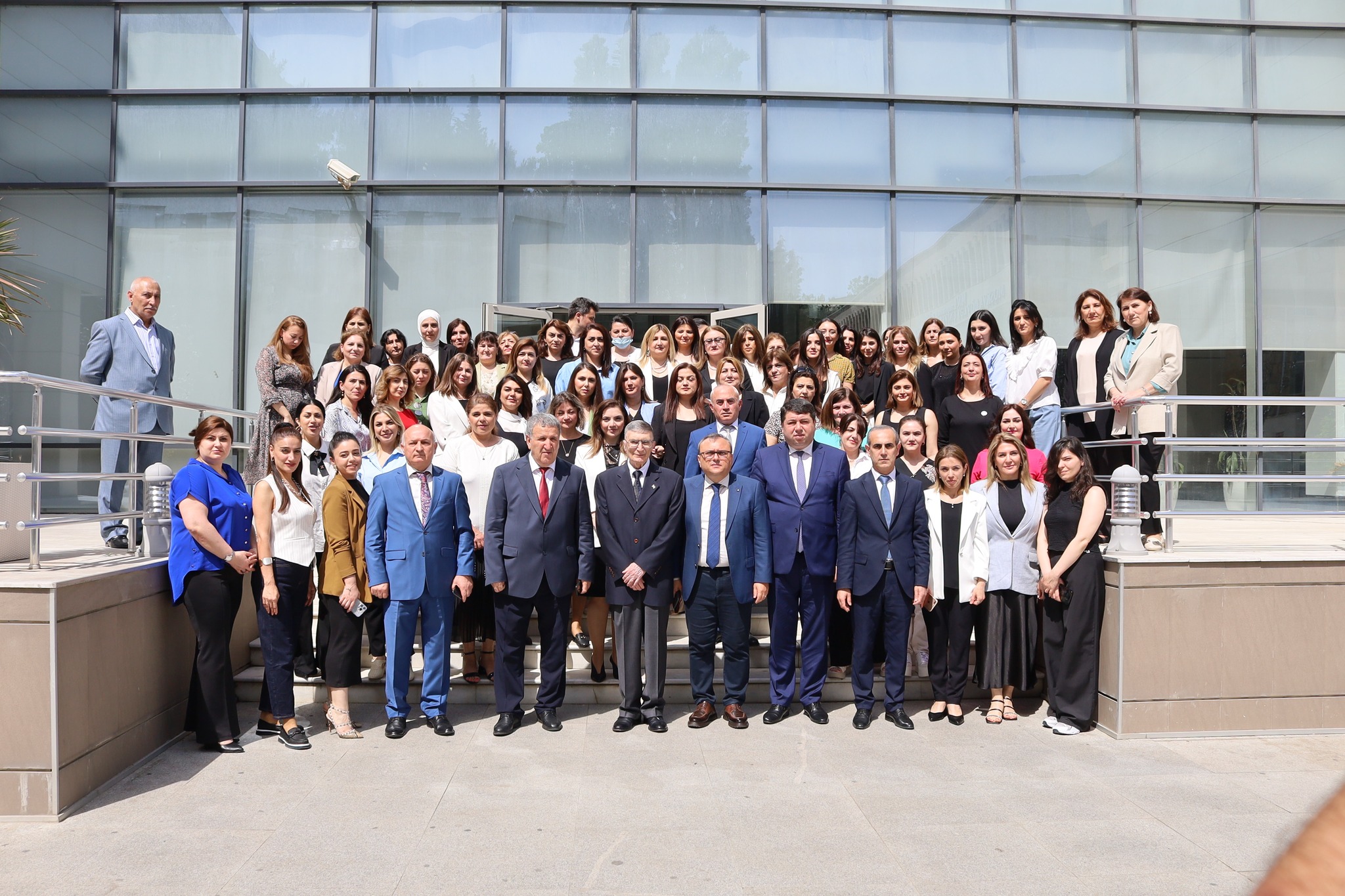 "Nobel mükafatı laureatı Əziz Sancar Mərkəzi Elmi Kitabxanada olub"