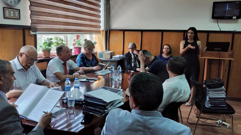 "Tələbə buraxılış işini MEK-in fonduna həsr edib"