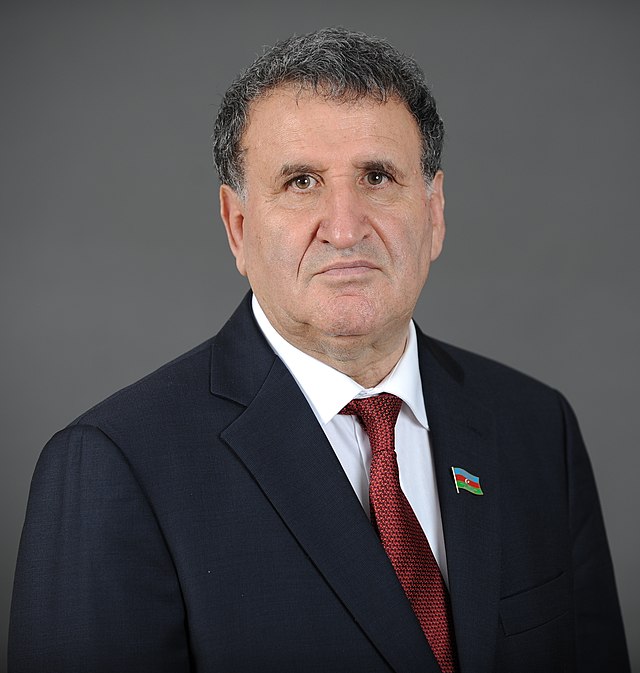 AMEA-nın prezidenti akademik İsa Həbibbəylinin Qurban bayramı münasibətilə Akademiya əməkdaşlarına təbriki