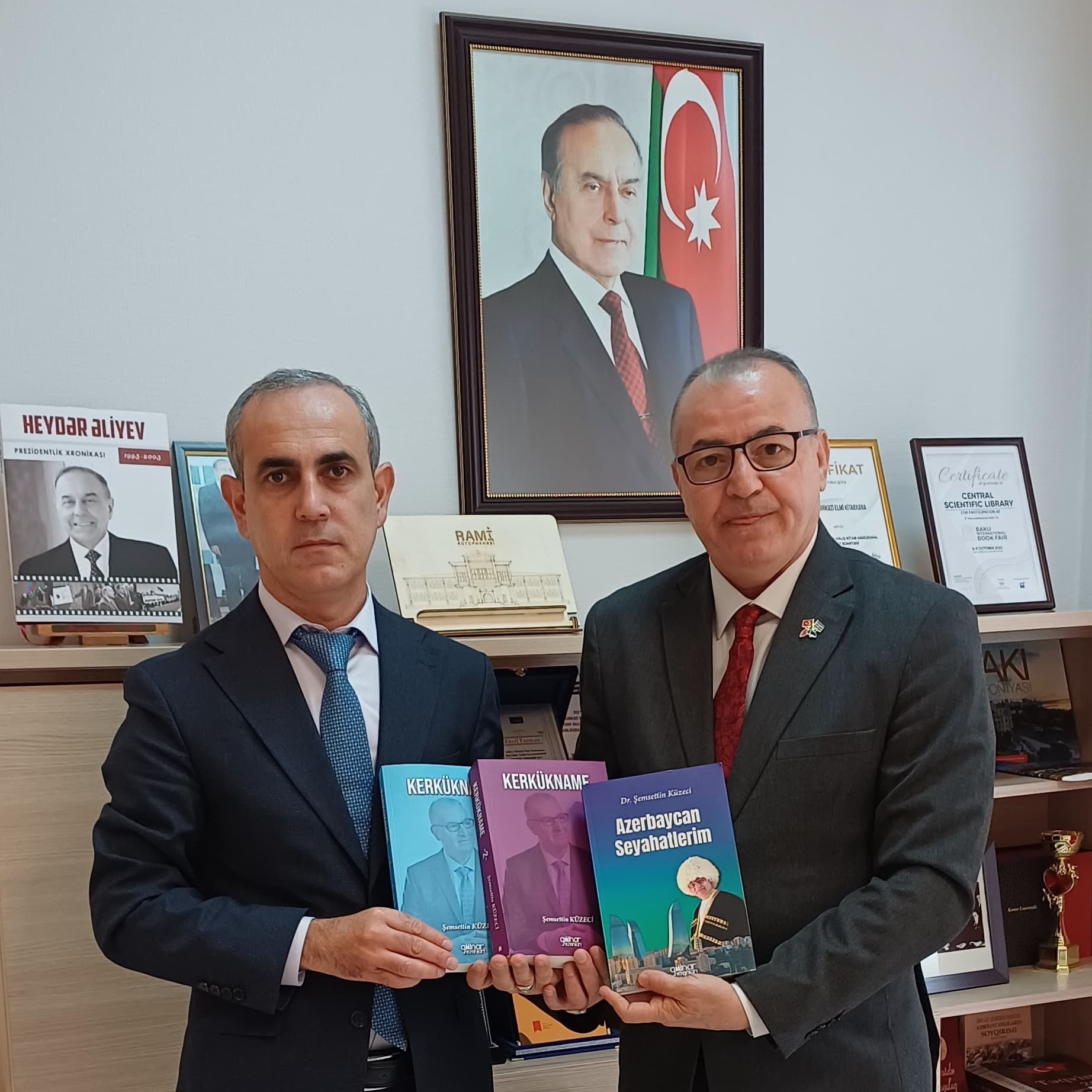 Kərkük Mədəniyyət Dərnəyinin başçısı Dr.Şəmsəddin Kuzəçi MEK-də olub