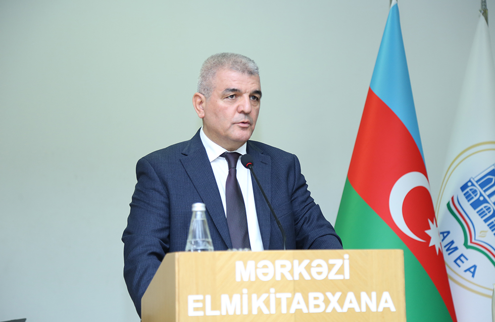 Fazil Mustafa: “AMEA-nın Mərkəzi Elmi Kitabxanasının 100 illiyinin təntənəli şəkildə keçirilməsi mühüm hadisədir”