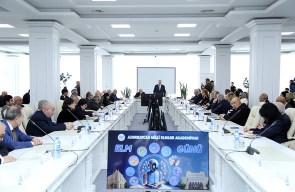 AMEA-da “Elm günü”nə həsr olunmuş təntənəli tədbir keçirilib