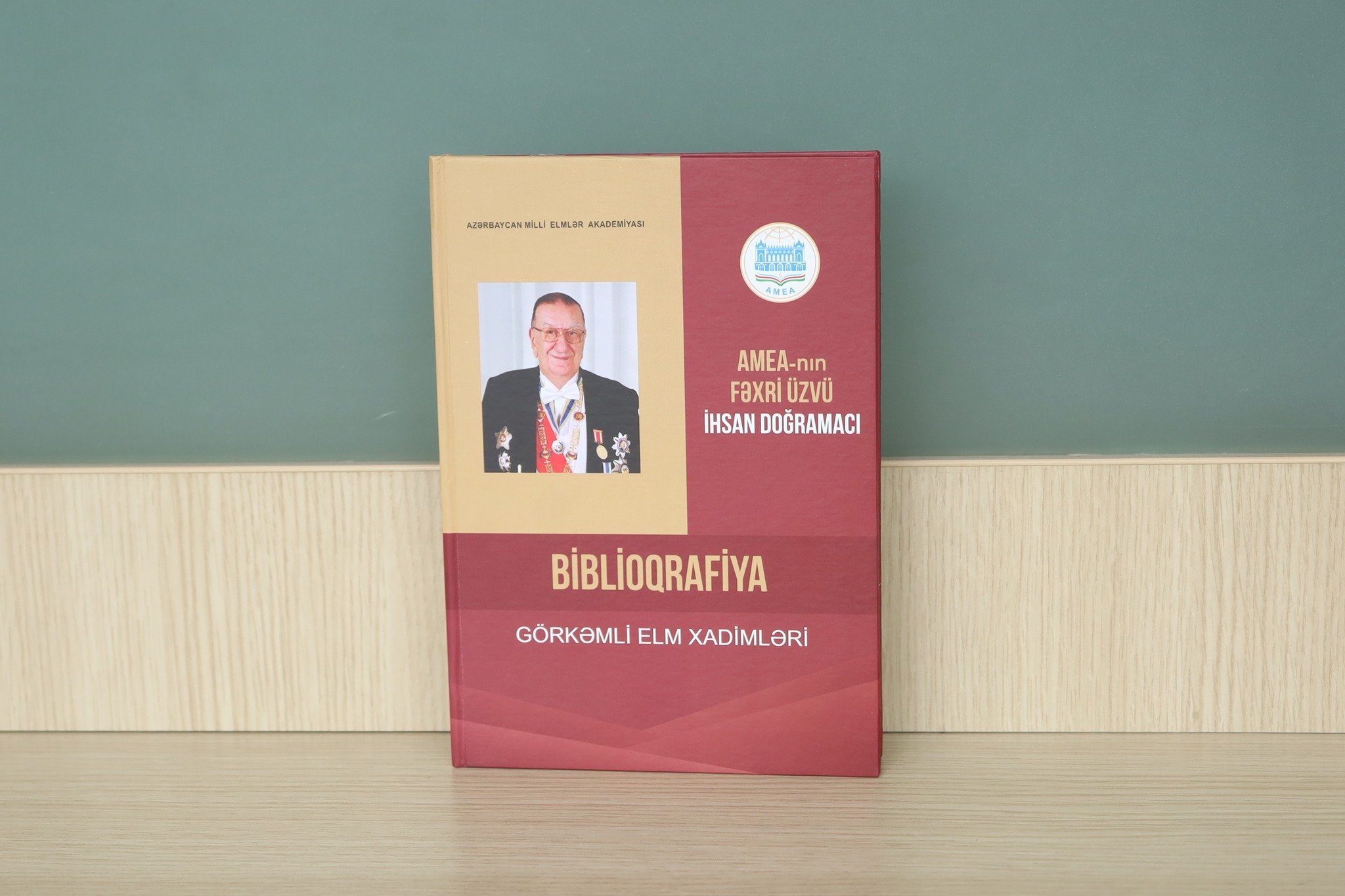 Azərbaycanın böyük dostu, türk dünyasının görkəmli alimi, professor İhsan Doğramacının biblioqrafik göstəricisi işıq üzü görüb