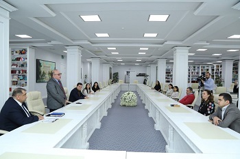 "Rəyasət Heyəti aparatının Elektron Akademiya şöbəsinin müdiri MEK-in vikipediyaçıları ilə görüşüb"